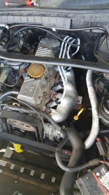 feião perto do de vcs por vários motivos... falta de 2 cilindros, expansão sujo, faltando capa da correia.... etc.... rs