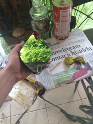 Resultado final, espelho com a base antiga servindo de moldura